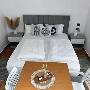 Herta - Escape Hotel Durres